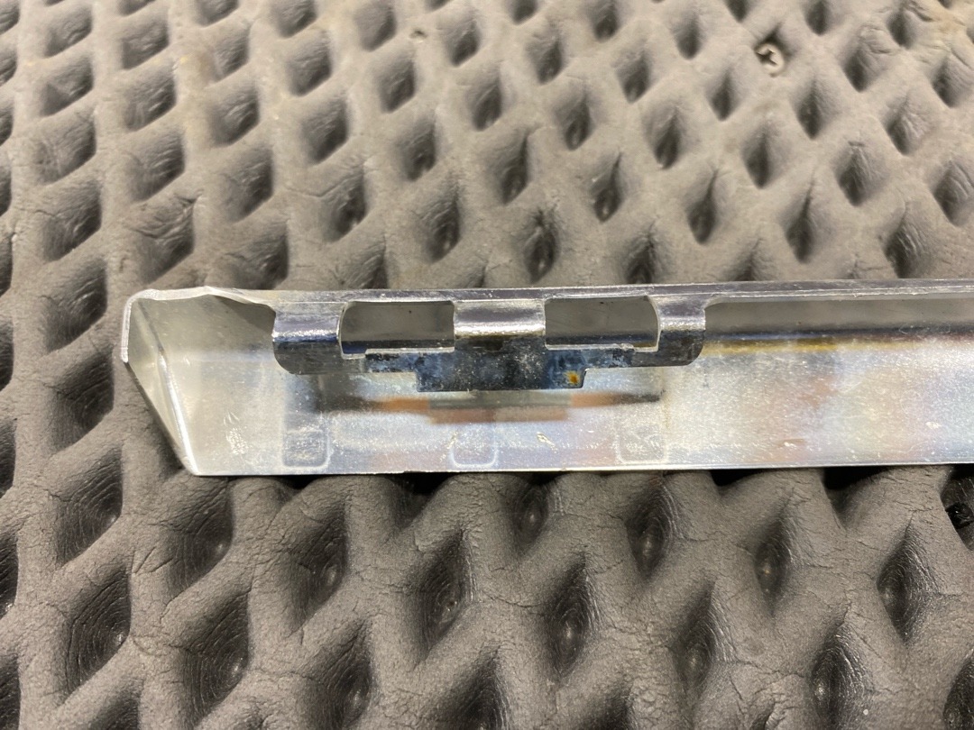 Молдинг стекла, 480 рублей, Красноярск