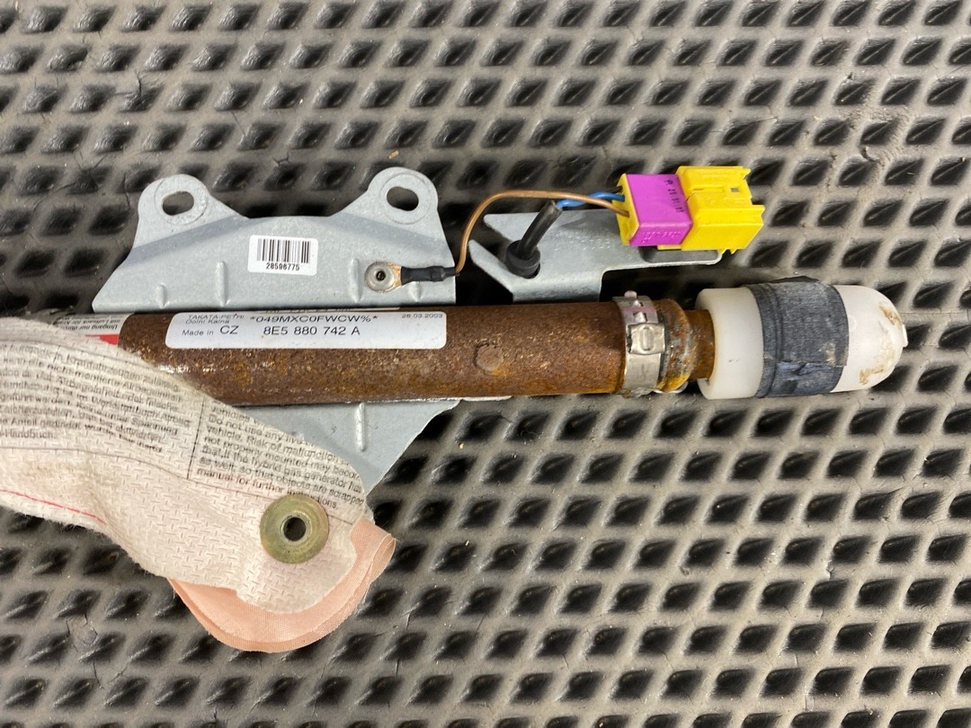 Подушка безопасности, 1103 рублей, Красноярск