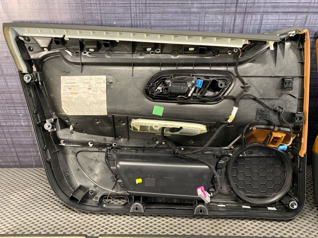 Комплект обшивок дверей, 16880 рублей, Красноярск