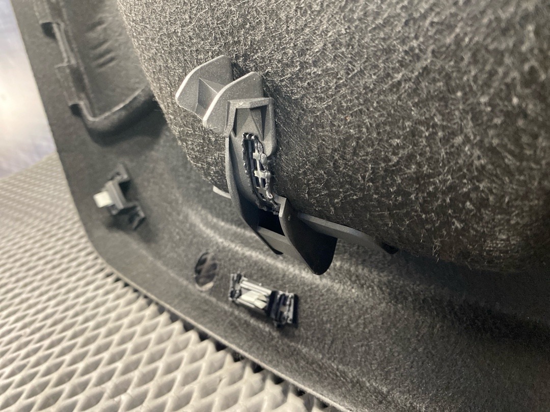 Обшивка крышки багажника, 1940 рублей, Красноярск