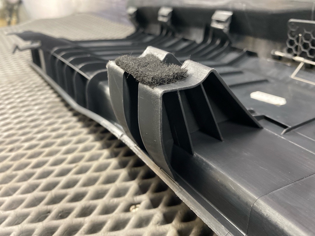 Пластик багажника, 2230 рублей, Красноярск