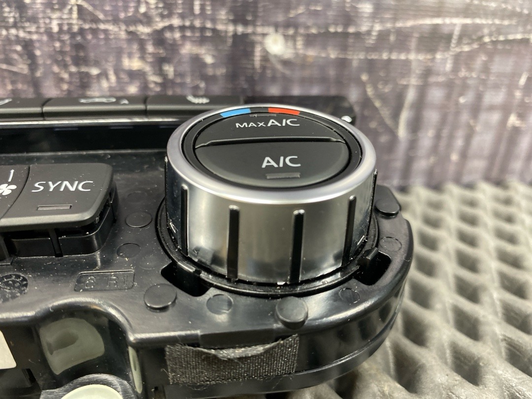 Блок управления климат-контролем, 10130 рублей, Красноярск