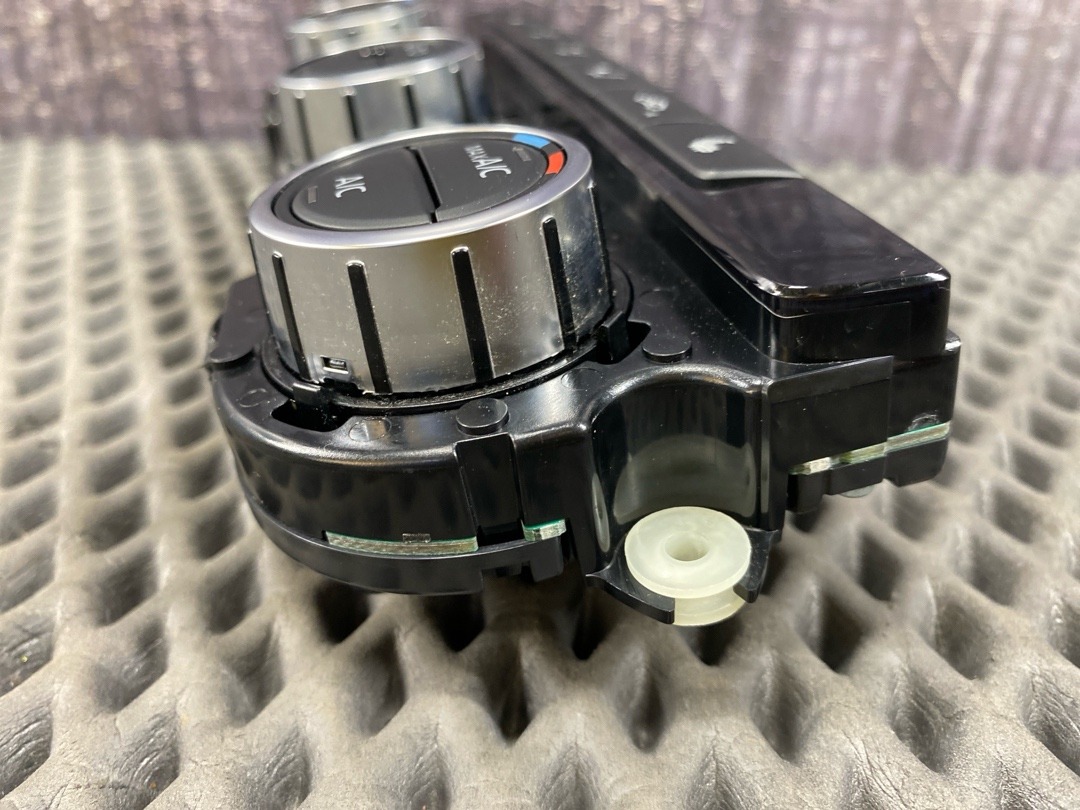 Блок управления климат-контролем, 10130 рублей, Красноярск