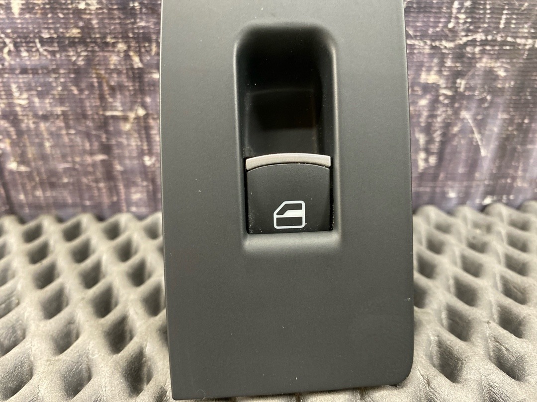 Кнопка стеклоподъемника, 890 рублей, Красноярск