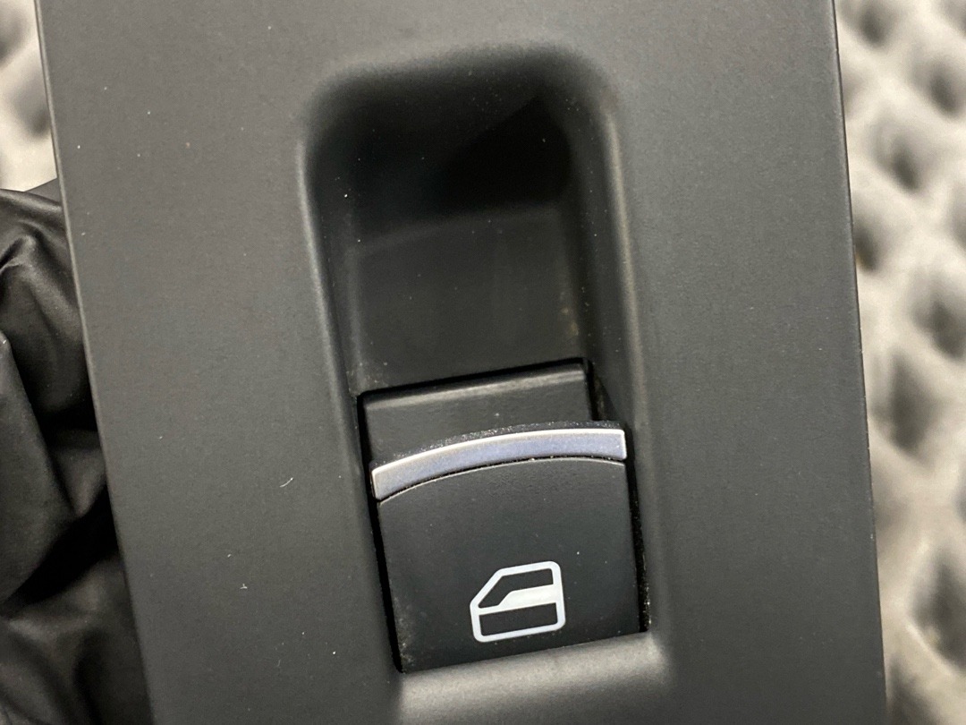 Кнопка стеклоподъемника, 890 рублей, Красноярск