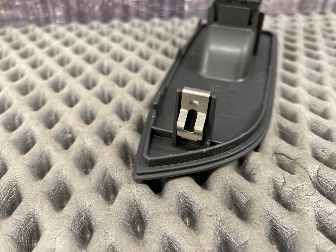 Кнопка стеклоподъемника, 890 рублей, Красноярск