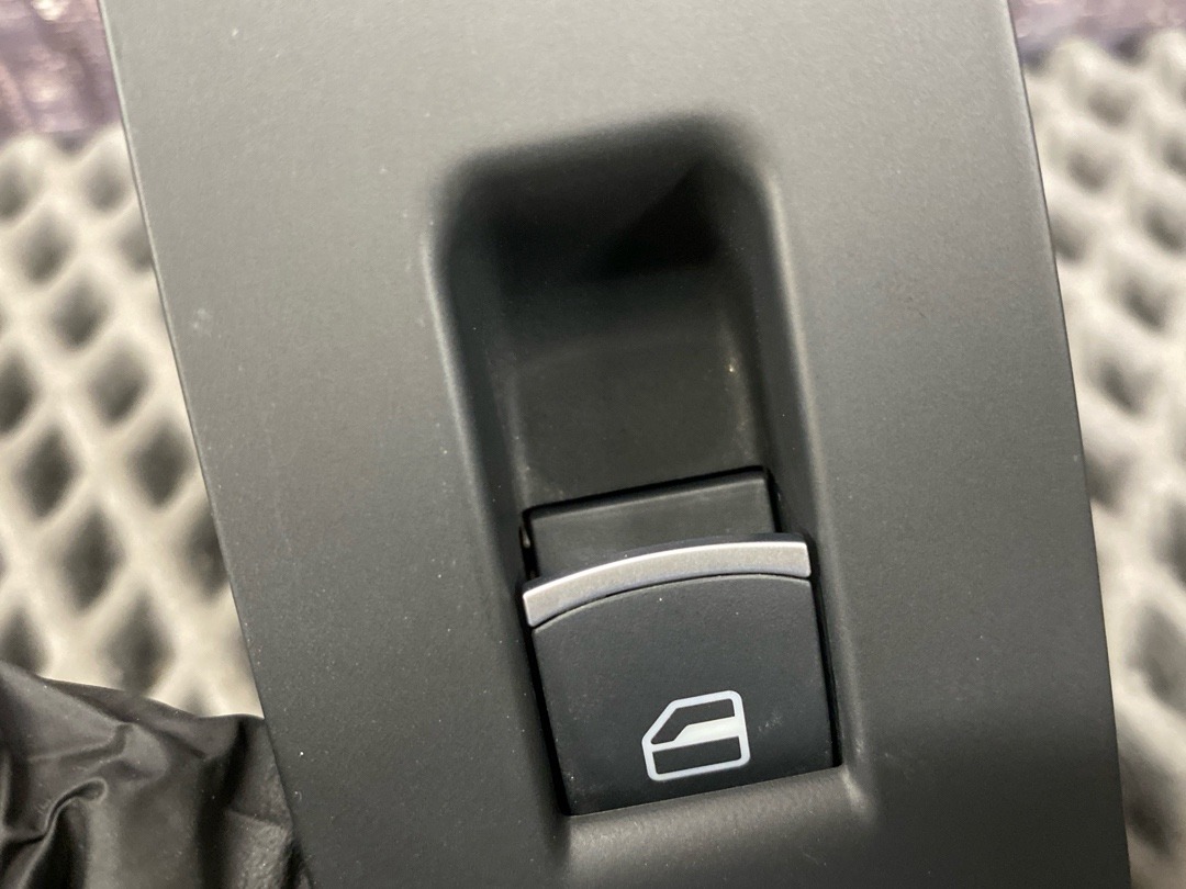 Кнопка стеклоподъемника, 890 рублей, Красноярск