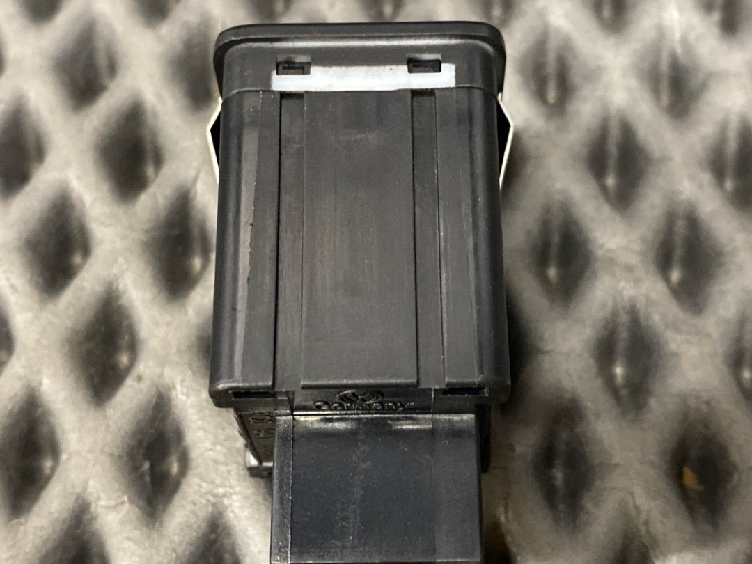 Кнопка яркости подсветки, 520 рублей, Красноярск