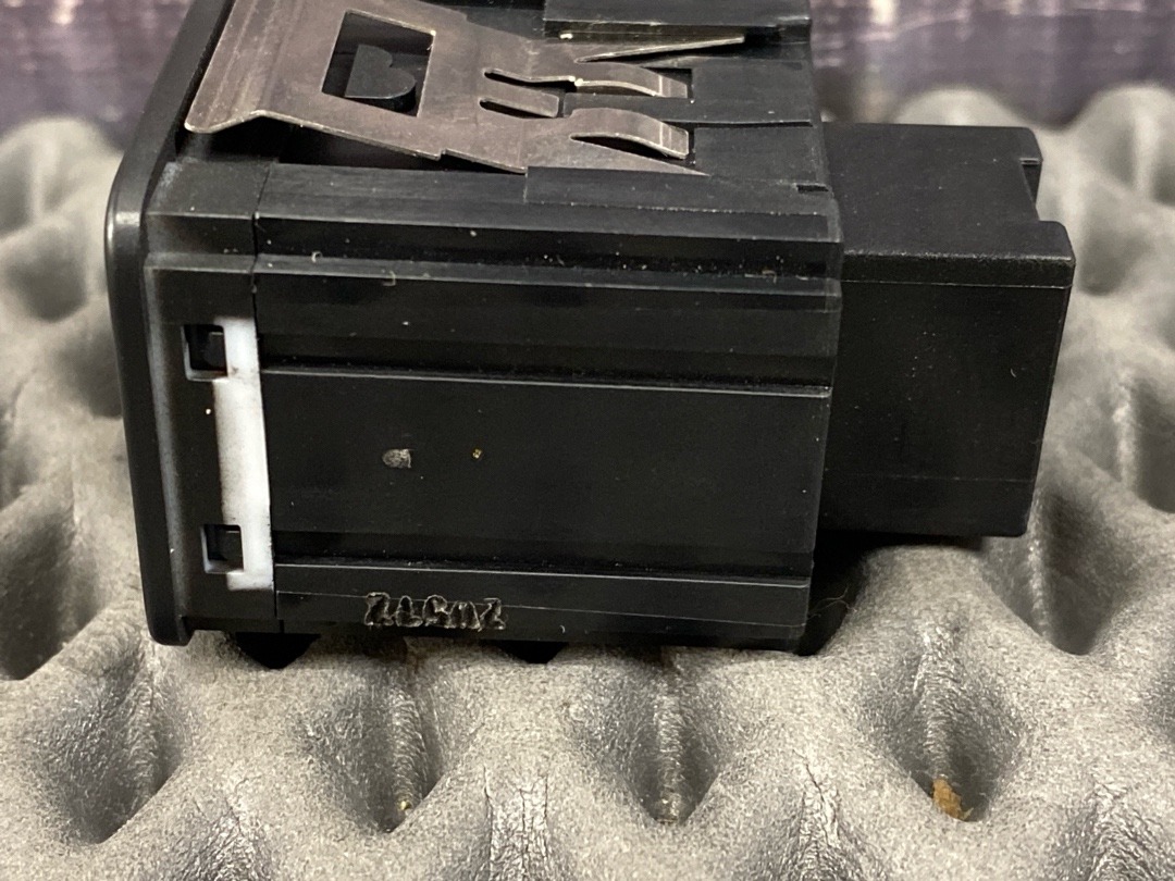 Кнопка яркости подсветки, 520 рублей, Красноярск