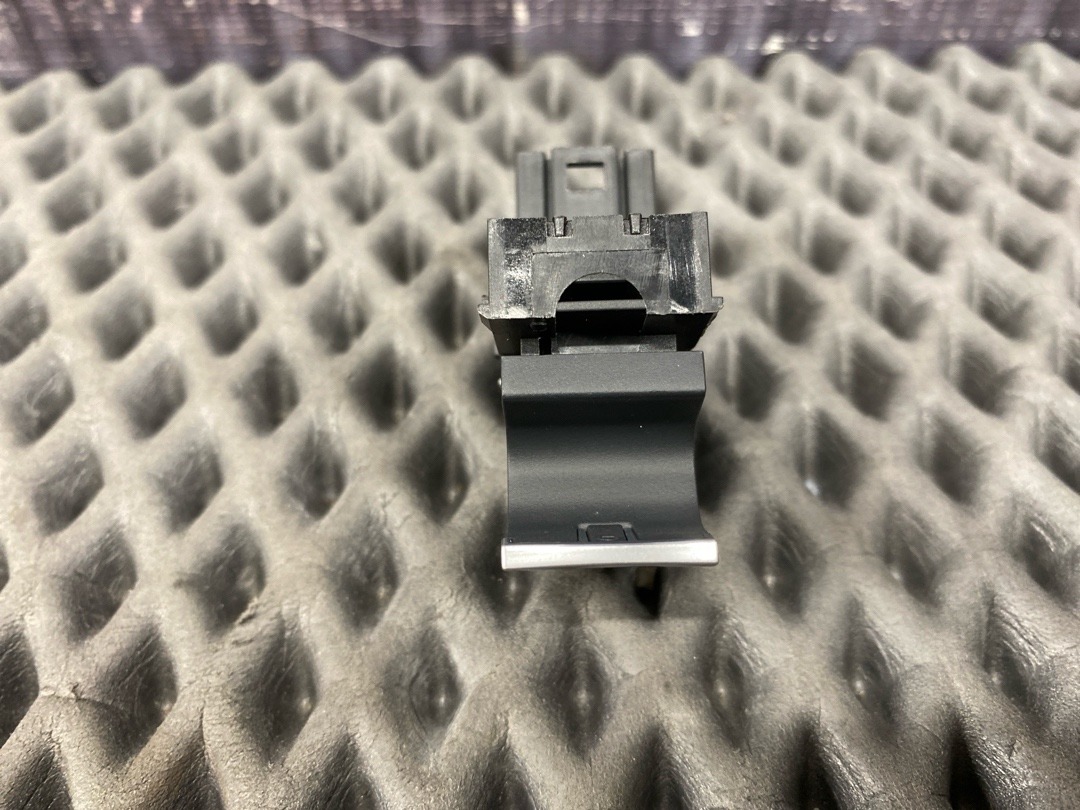 Кнопка стеклоподъемника, 620 рублей, Красноярск