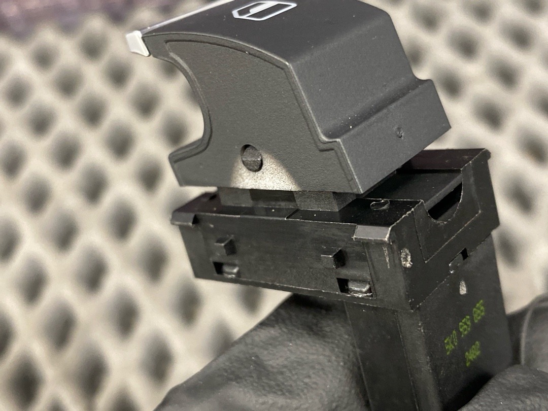 Кнопка стеклоподъемника, 620 рублей, Красноярск