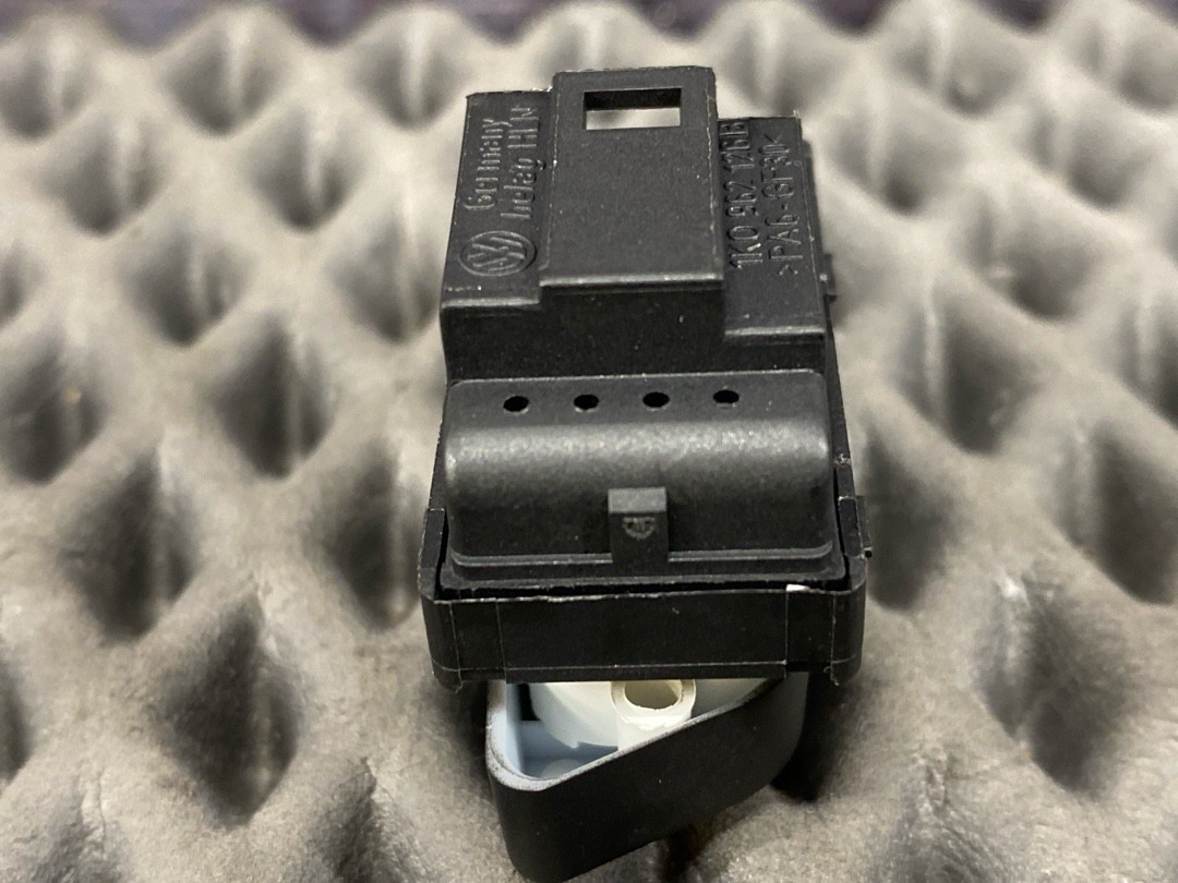 Кнопка центрального замка, 660 рублей, Красноярск