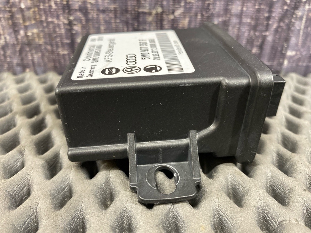 Блок управления адаптивным освещением, 2560 рублей, Красноярск