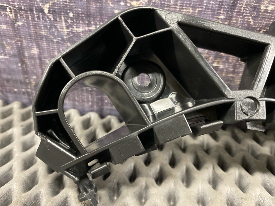 Крепление крыла, 2010 рублей, Красноярск