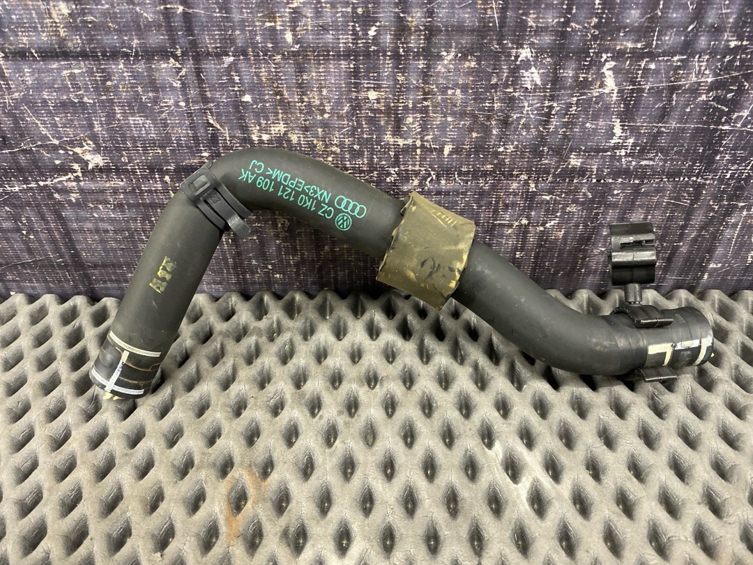 Шланг системы охлаждения, 840 рублей, Красноярск