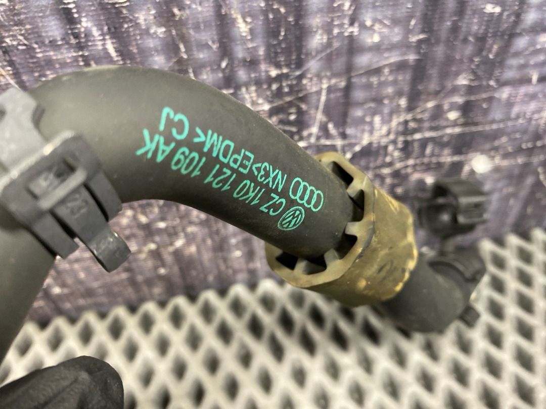 Шланг системы охлаждения, 840 рублей, Красноярск