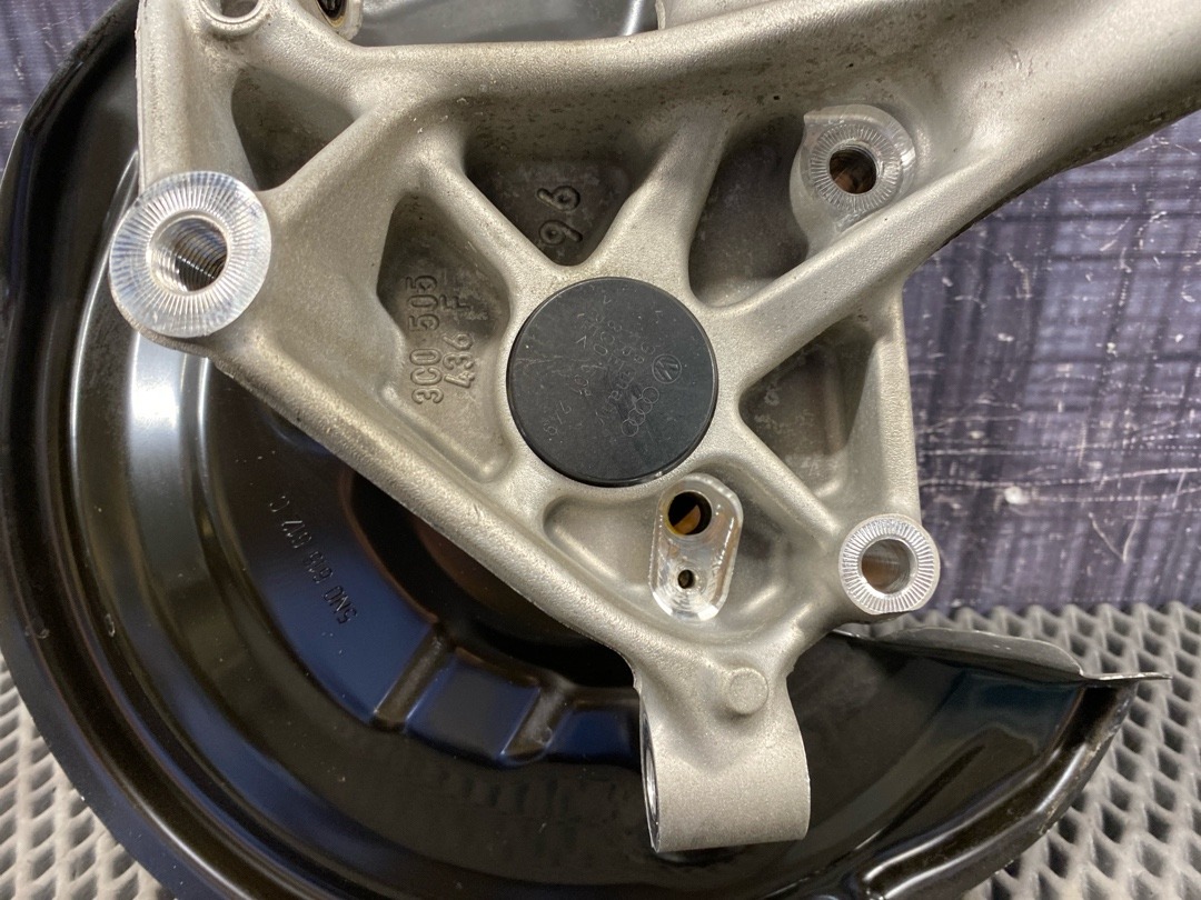 Поворотный кулак, 3560 рублей, Красноярск