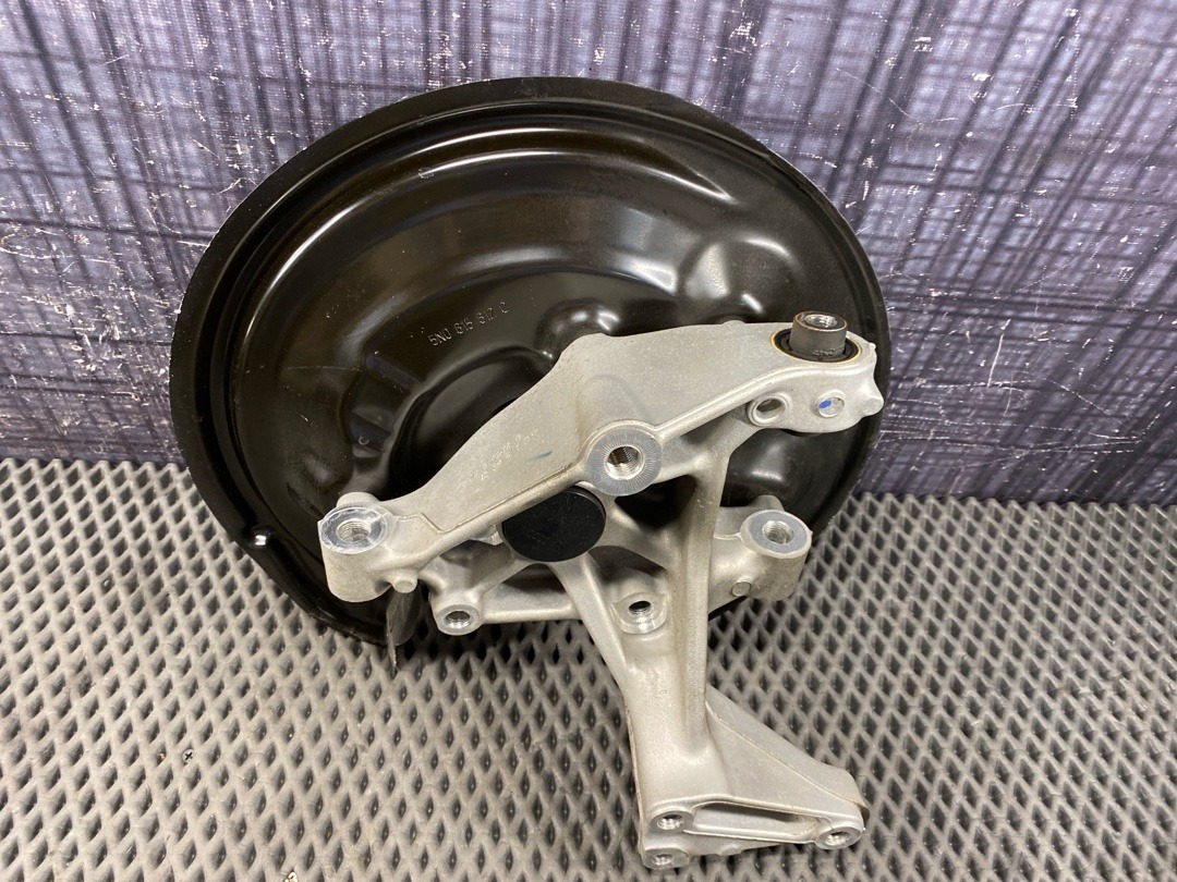 Поворотный кулак, 3560 рублей, Красноярск