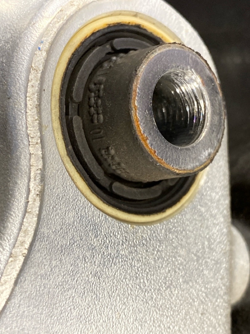 Поворотный кулак, 3560 рублей, Красноярск