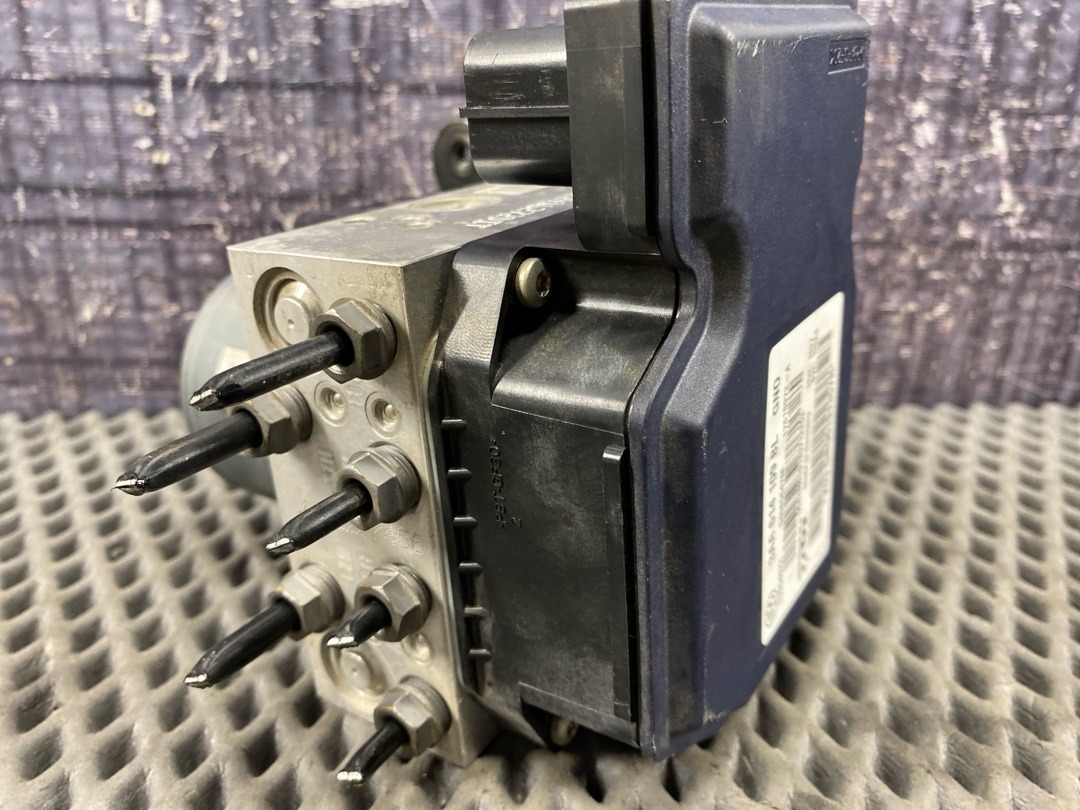 Блок ABS, 19840 рублей, Красноярск