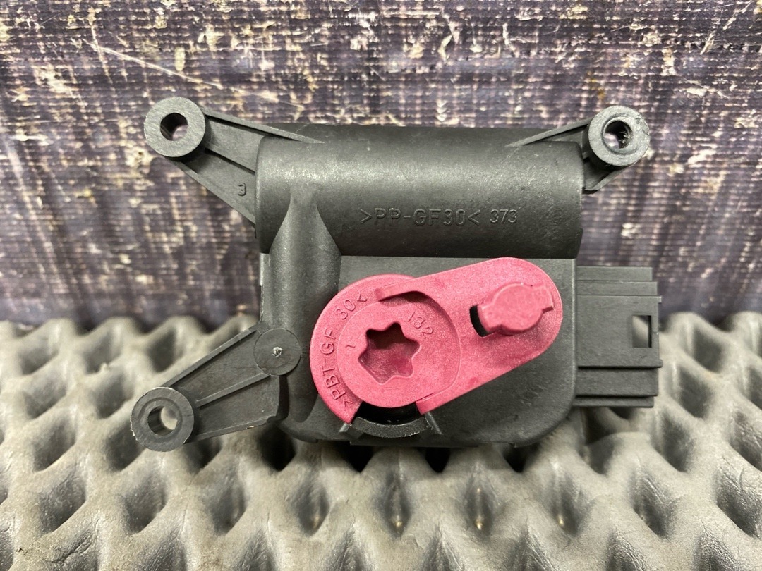 Мотор заслонки печки, 1470 рублей, Красноярск