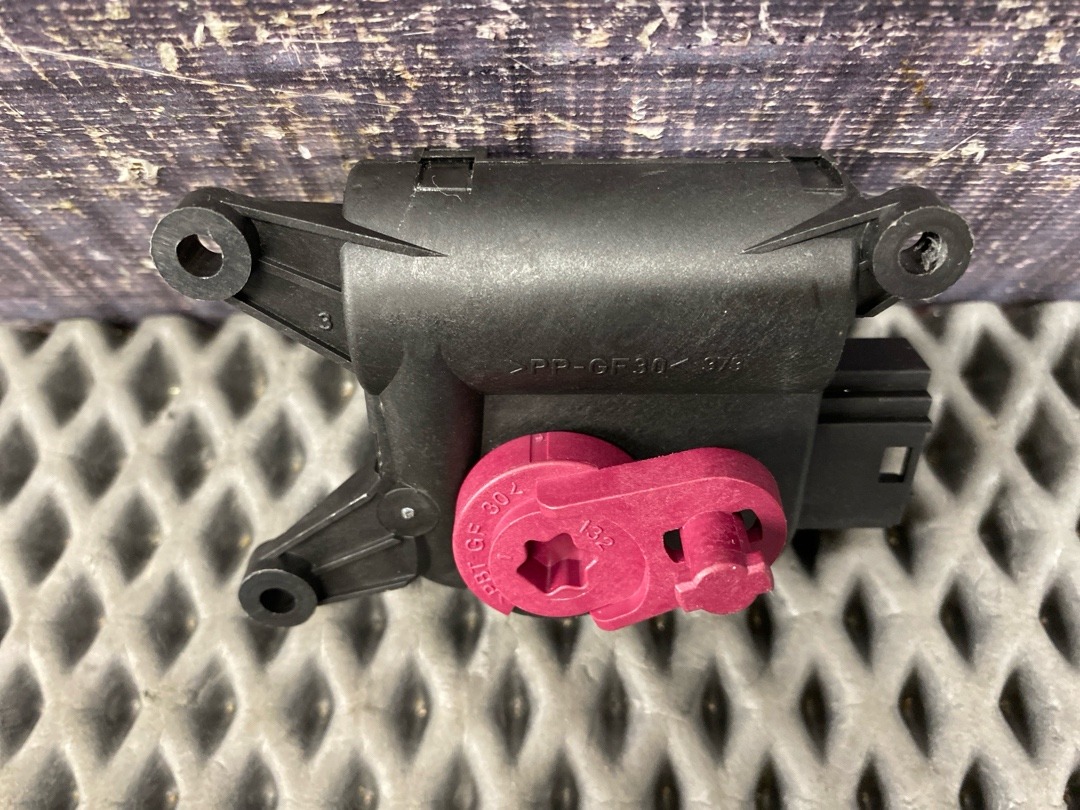 Мотор заслонки печки, 1470 рублей, Красноярск