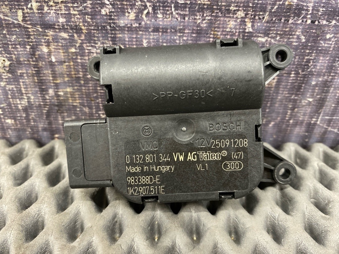 Мотор заслонки печки, 1470 рублей, Красноярск