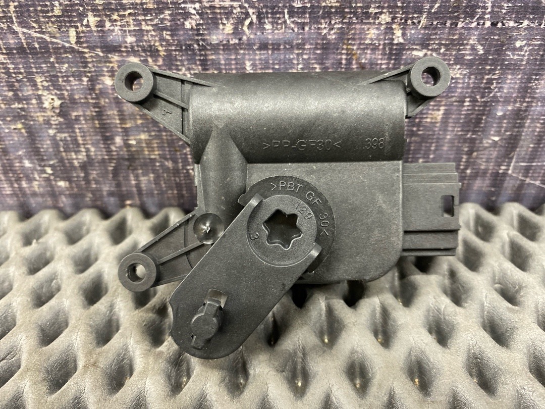 Мотор заслонки печки, 1470 рублей, Красноярск