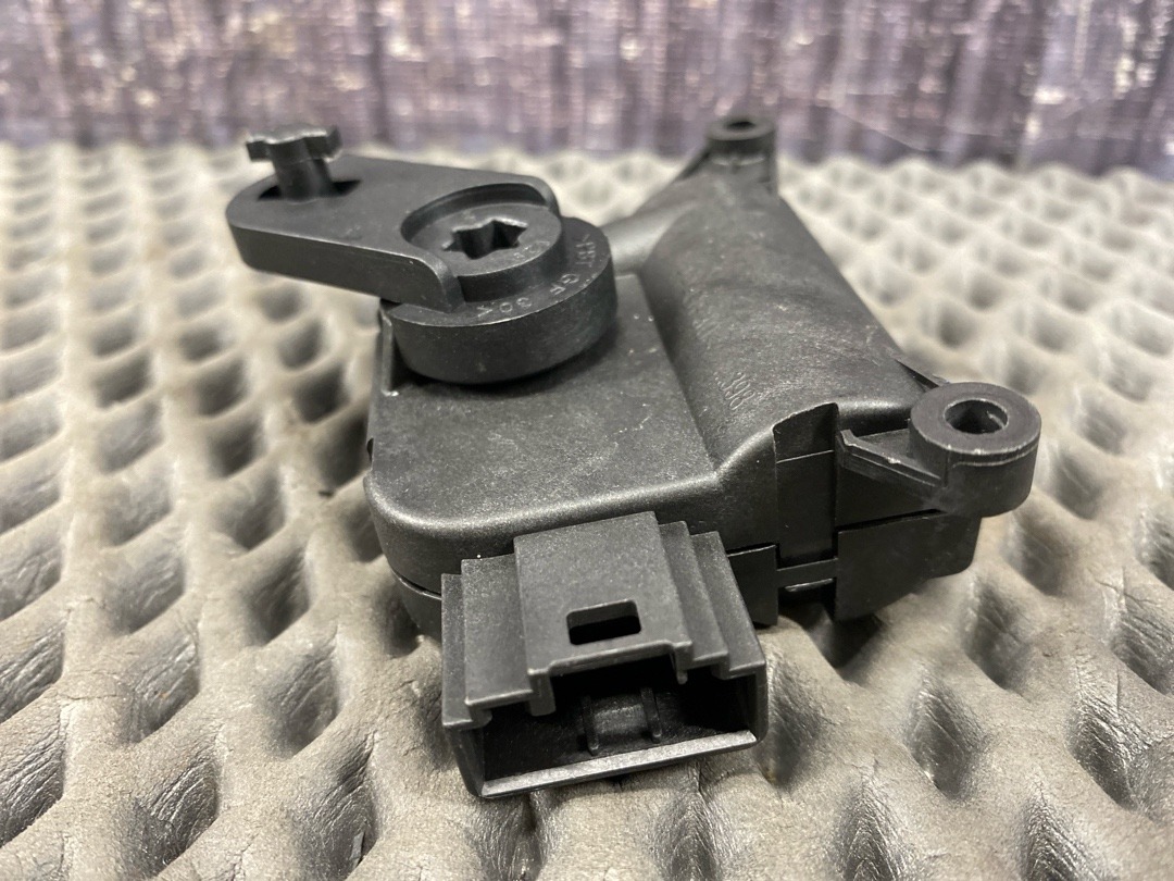 Мотор заслонки печки, 1470 рублей, Красноярск