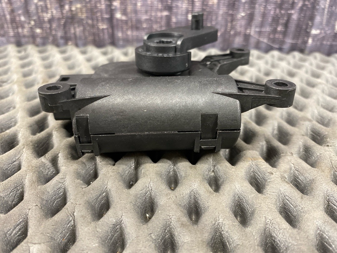 Мотор заслонки печки, 1470 рублей, Красноярск