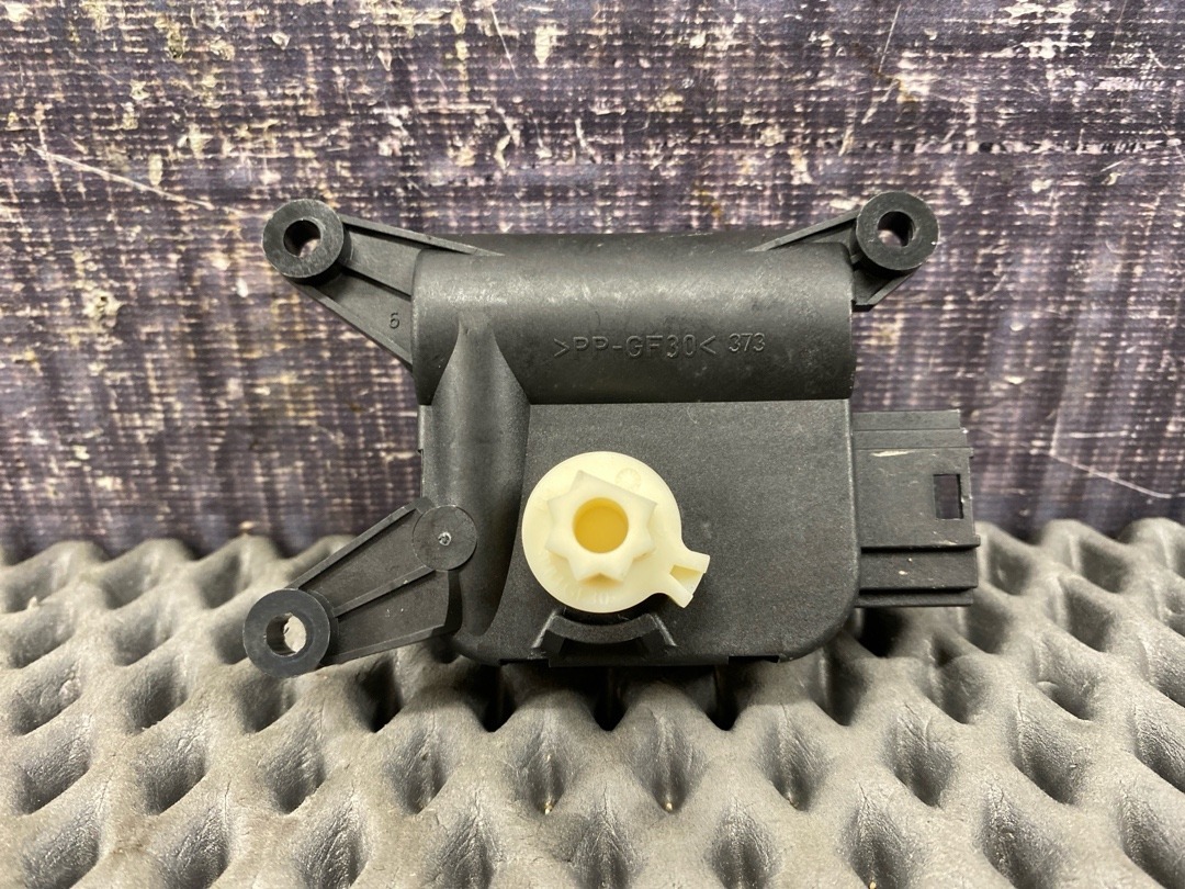 Мотор заслонки печки, 1470 рублей, Красноярск