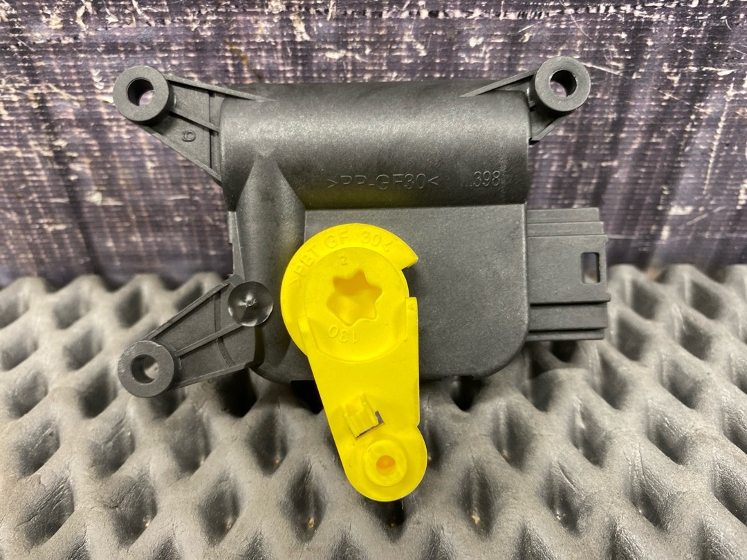 Мотор заслонки печки, 1470 рублей, Красноярск