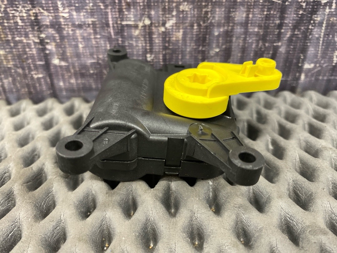 Мотор заслонки печки, 1470 рублей, Красноярск