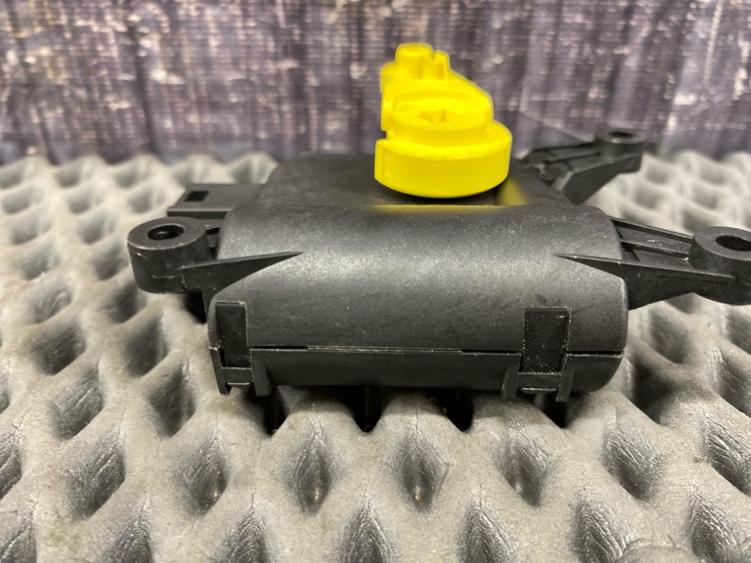 Мотор заслонки печки, 1470 рублей, Красноярск