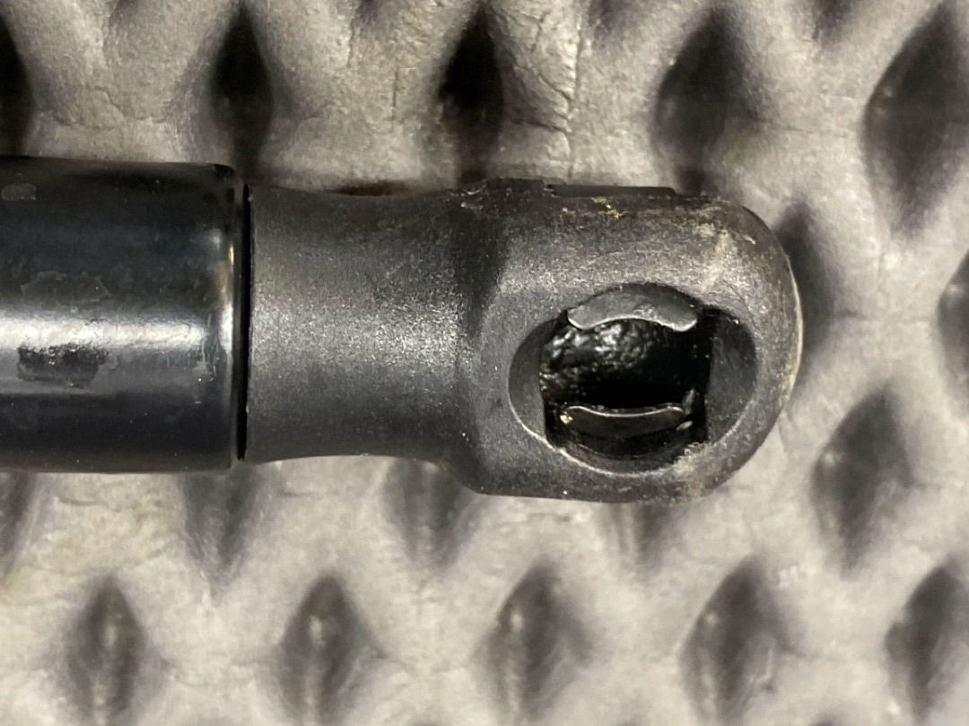 Амортизатор капота, 1040 рублей, Красноярск