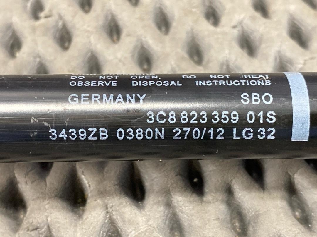 Амортизатор капота, 1040 рублей, Красноярск