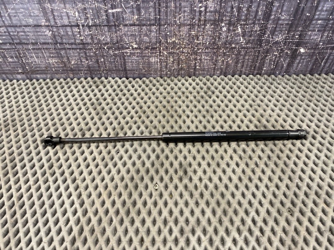 Амортизатор багажника, 1010 рублей, Красноярск