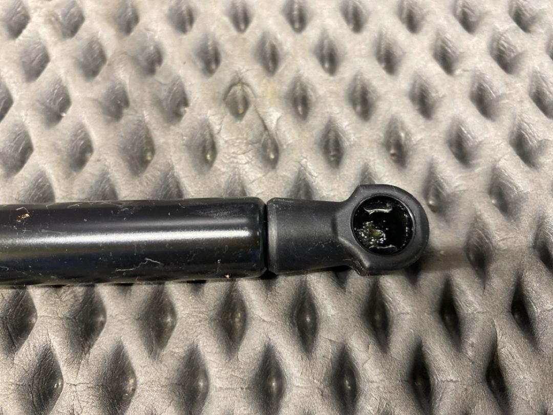 Амортизатор багажника, 1010 рублей, Красноярск