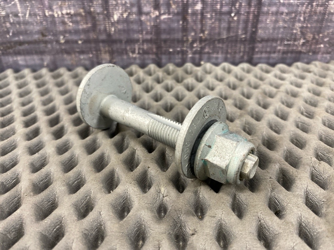 Болт развальный, 710 рублей, Красноярск