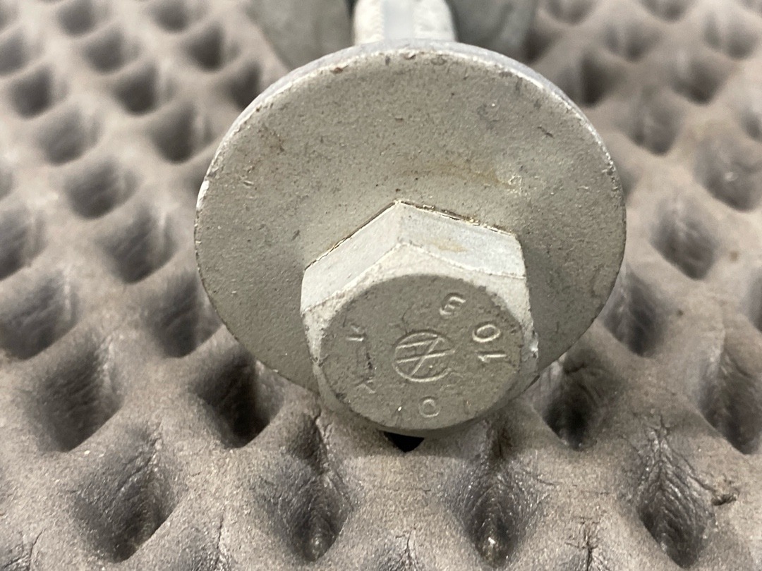 Болт развальный, 710 рублей, Красноярск