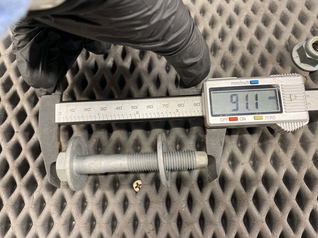 Болт развальный, 710 рублей, Красноярск