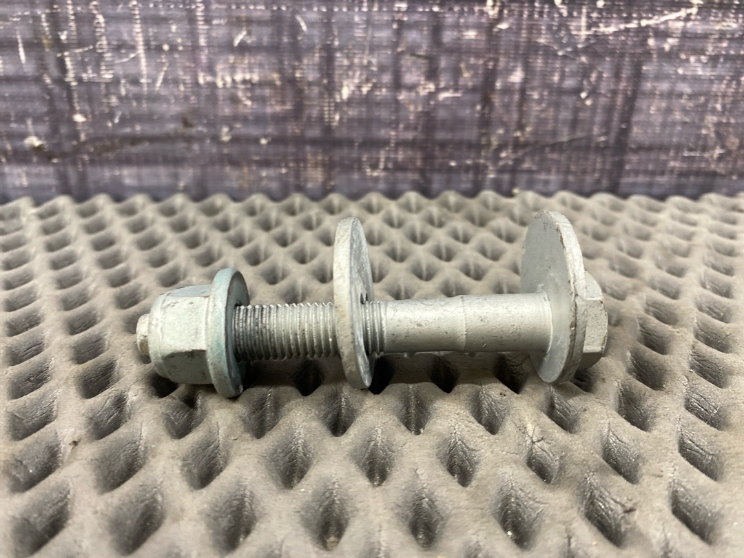 Болт развальный, 710 рублей, Красноярск