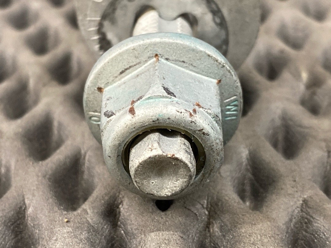 Болт развальный, 710 рублей, Красноярск