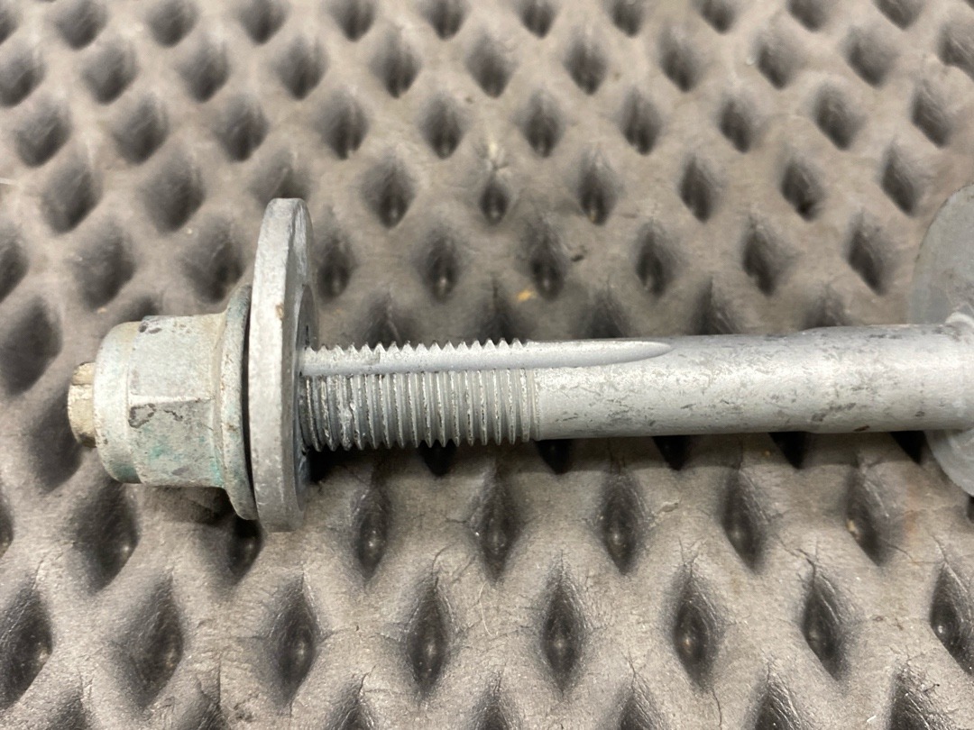 Болт развальный, 710 рублей, Красноярск