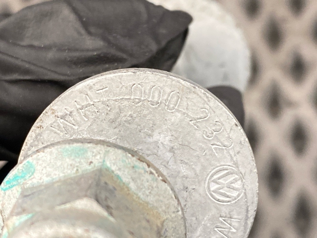 Болт развальный, 710 рублей, Красноярск