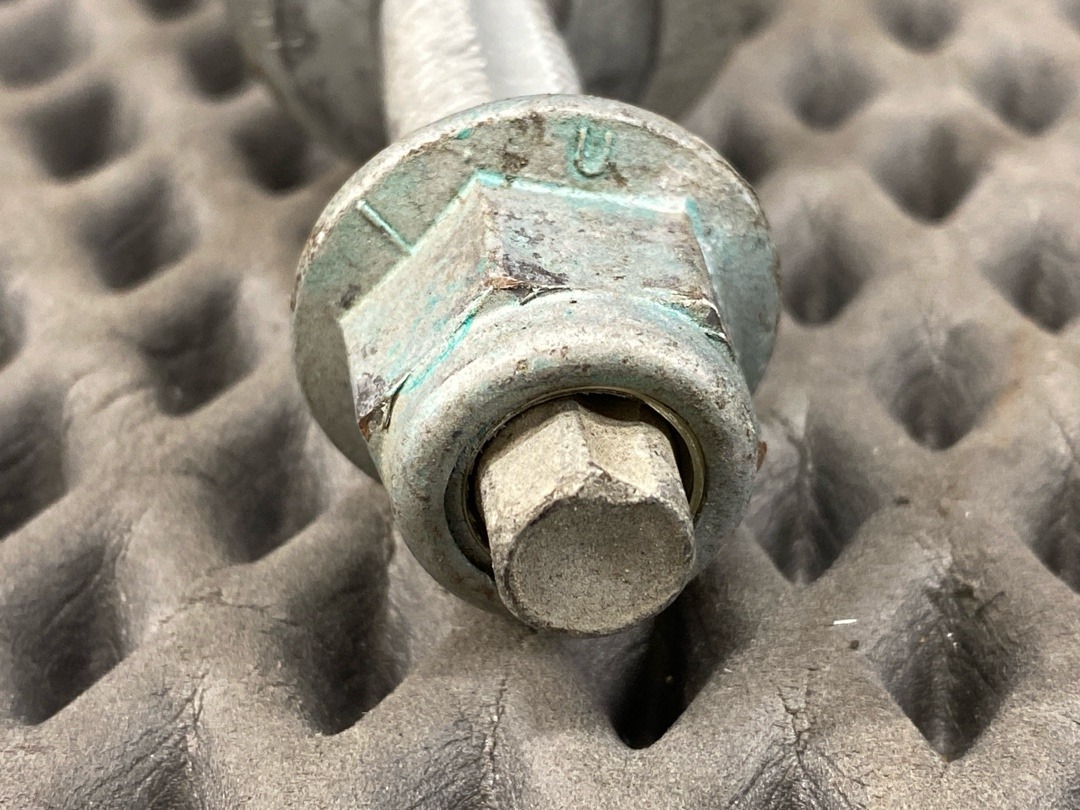 Болт развальный, 710 рублей, Красноярск