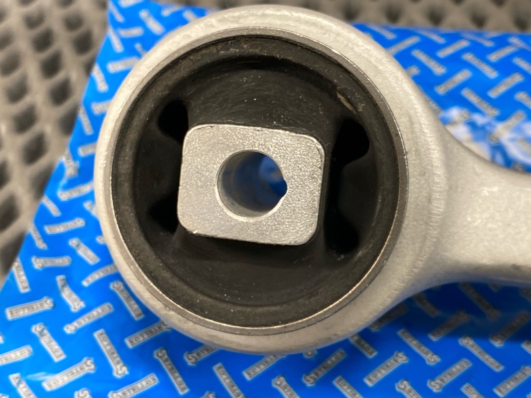 Рычаг подвески, 3220 рублей, Красноярск