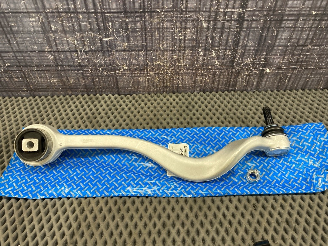 Рычаг подвески, 3220 рублей, Красноярск