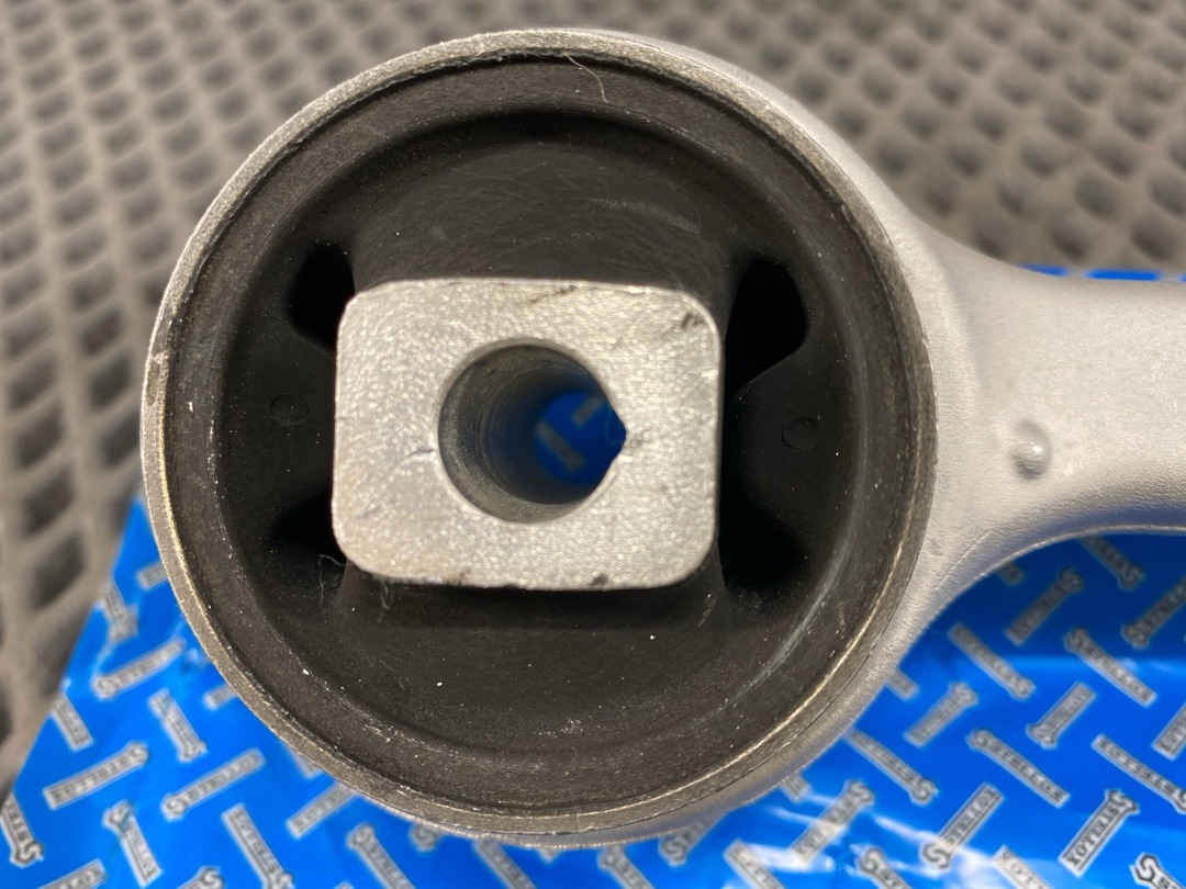 Рычаг подвески, 3220 рублей, Красноярск