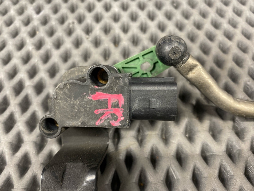 Датчик уровня подвески, 4410 рублей, Красноярск